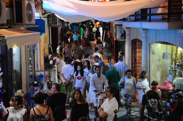 El comercio de Almuñécar se animará este sábado con una noche de Shops & Jazz